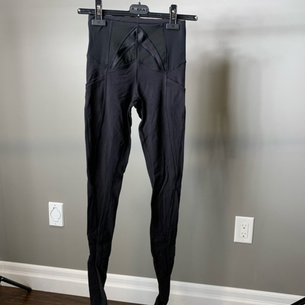 🦋New Year, New Wardrobe Sale🦋 - Lululemon | High Waist Legging